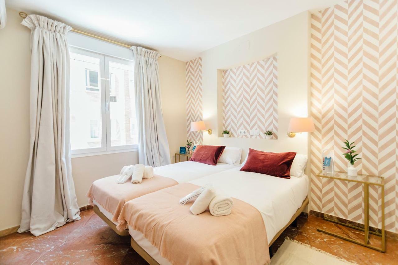Stylish And Wide- 3Bdr 3Bth- Los Remedios Seville Exterior photo